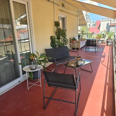 Large 1 Bedroom Penthouse With Large Terrace-3